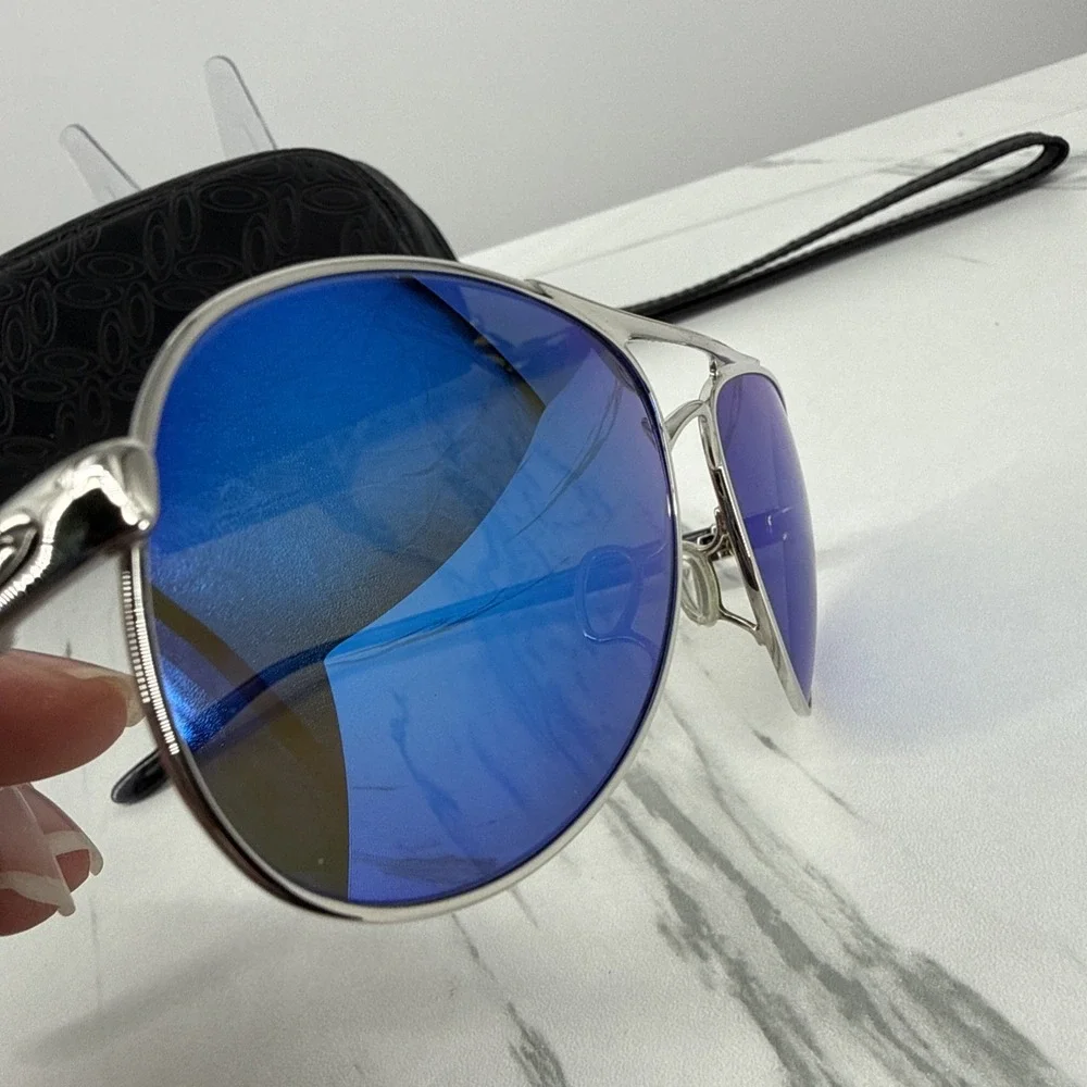 Oakley authentic missing